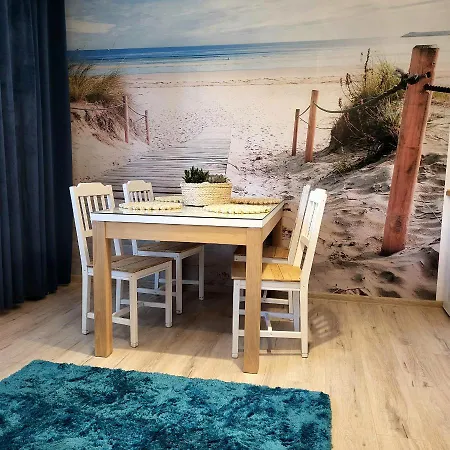 Trzecie Drzwi Po Lewej 아파트 슈비노우이스쳬